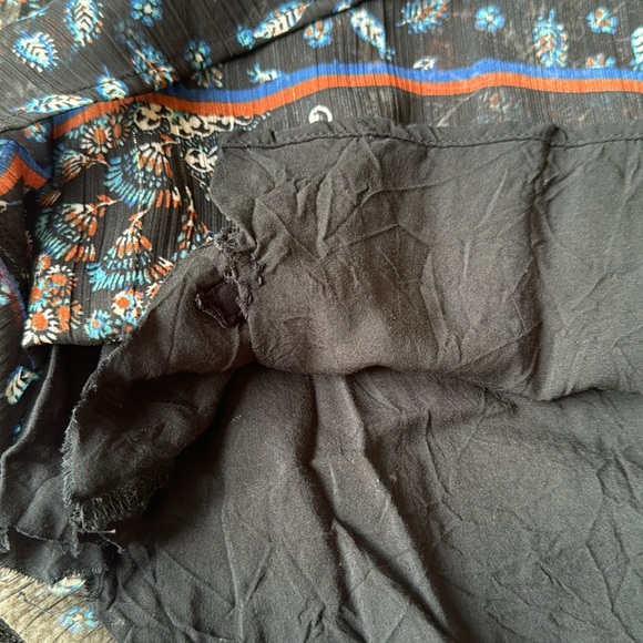 Black floral blouse - Picture 9 of 11